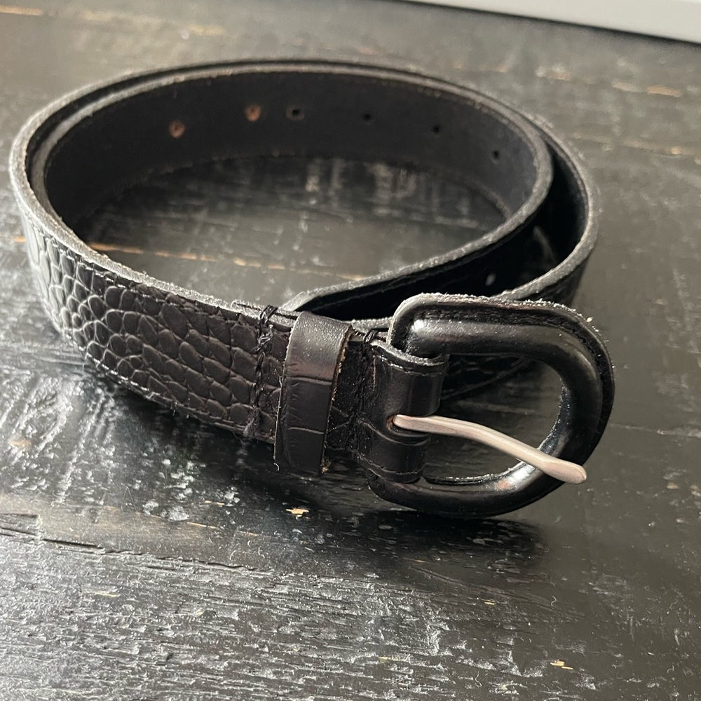 Gap black leather belt